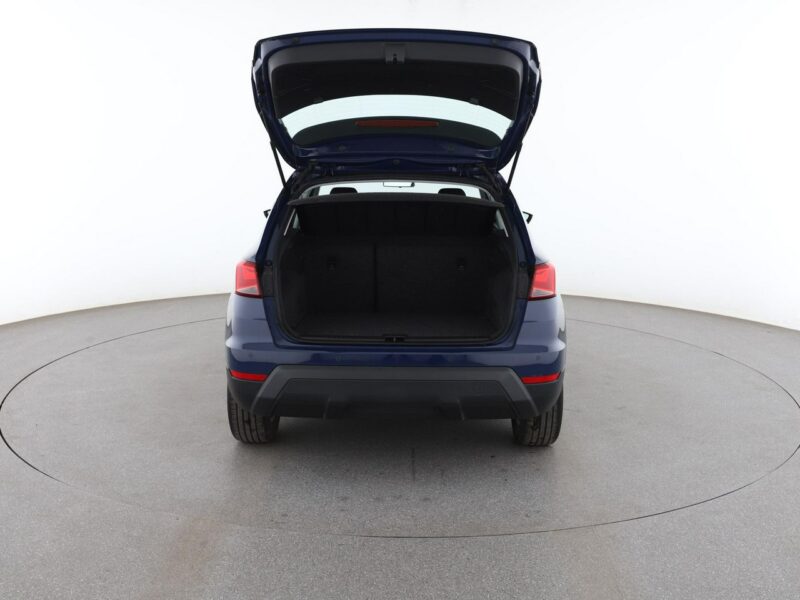 Seat Arona navigacja klimatyzacja czujniki parkowania multifunkcja