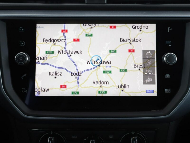 Seat Arona navigacja klimatyzacja czujniki parkowania multifunkcja