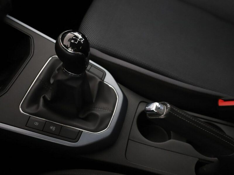 Seat Arona navigacja klimatyzacja czujniki parkowania multifunkcja