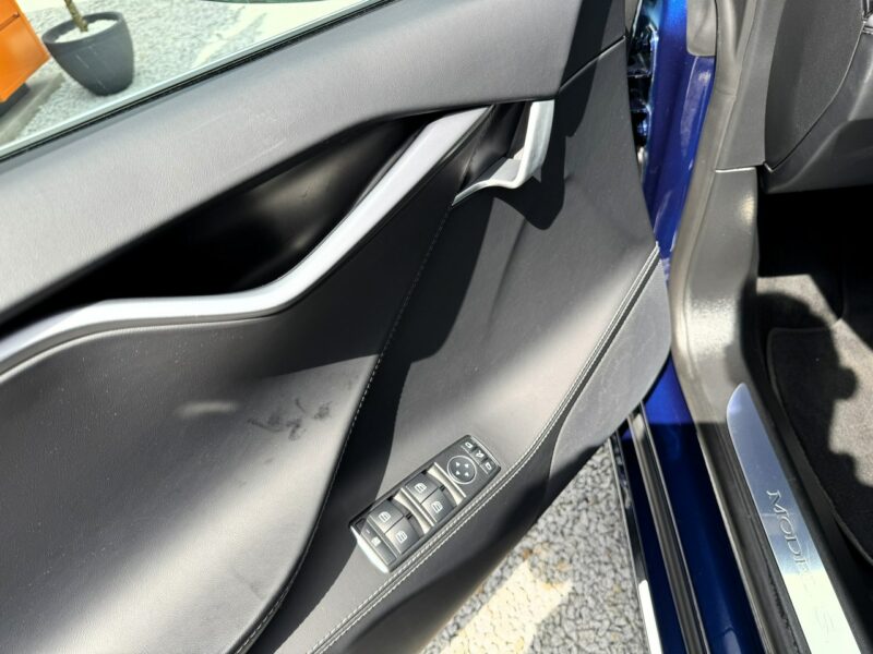 Tesla Model S Gwarancja Tesla do 2026, Europa, Bez wypadek, x2 kluczyk, FV-23%