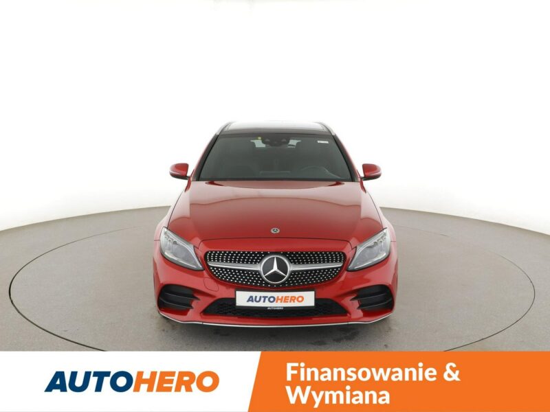 Mercedes C 300 PHEV AMG Line multibeam LED panorama virtual cocpit skóra/alcantara W205 (2014-2021)