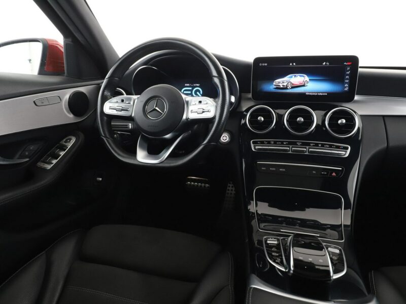 Mercedes C 300 PHEV AMG Line multibeam LED panorama virtual cocpit skóra/alcantara W205 (2014-2021)
