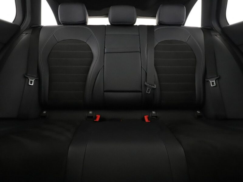 Mercedes C 300 PHEV AMG Line multibeam LED panorama virtual cocpit skóra/alcantara W205 (2014-2021)