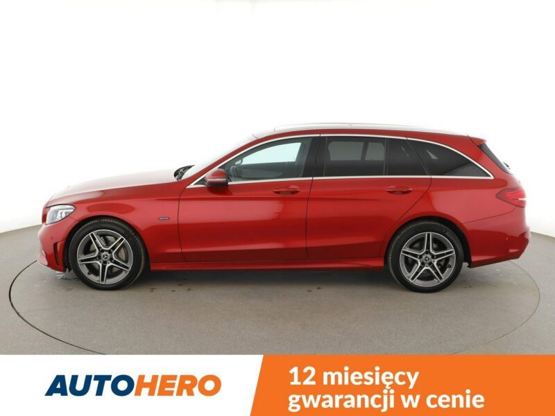 Mercedes C 300 PHEV AMG Line multibeam LED panorama virtual cocpit skóra/alcantara W205 (2014-2021)