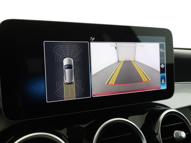 Mercedes C 300 PHEV AMG Line multibeam LED panorama virtual cocpit skóra/alcantara W205 (2014-2021)
