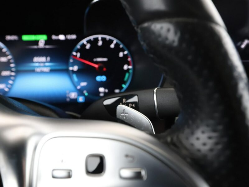 Mercedes C 300 PHEV AMG Line multibeam LED panorama virtual cocpit skóra/alcantara W205 (2014-2021)