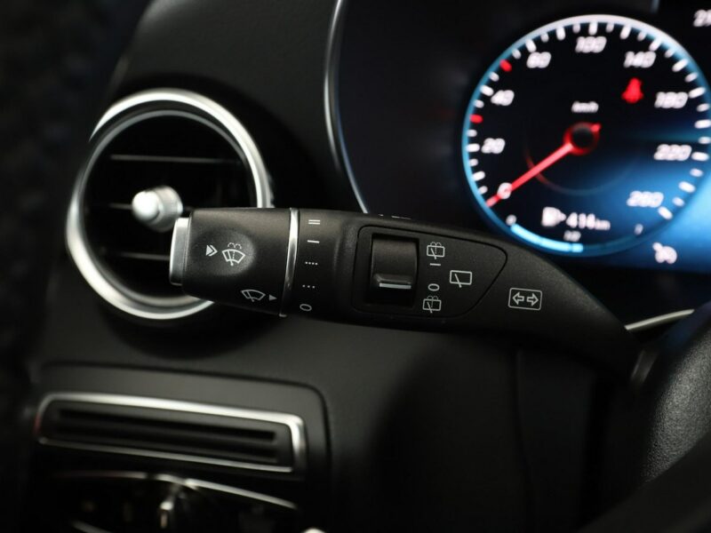 Mercedes C 300 PHEV AMG Line multibeam LED panorama virtual cocpit skóra/alcantara W205 (2014-2021)