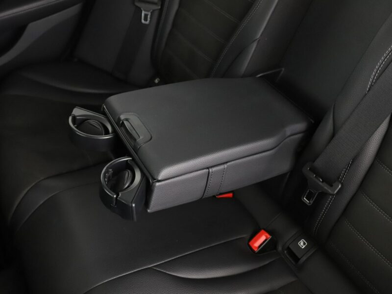 Mercedes C 300 PHEV AMG Line multibeam LED panorama virtual cocpit skóra/alcantara W205 (2014-2021)