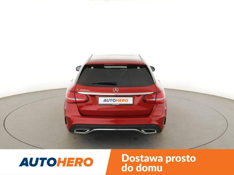 Mercedes C 300 PHEV AMG Line multibeam LED panorama virtual cocpit skóra/alcantara W205 (2014-2021)