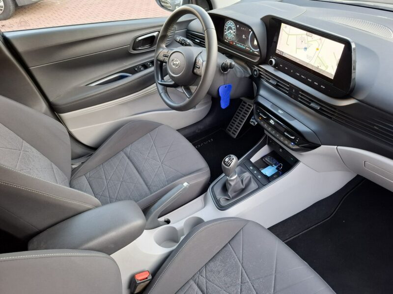 Hyundai Bayon Unikatowy. Benzyna / Hybryda. Manual. Niski, Oryginalny Przebieg.