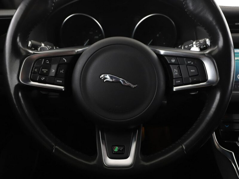 Jaguar XF 20d SportBreak Automat R-Sport Navi Tempomat Grzane Fotele Bixenon Kam X260 (2015-)