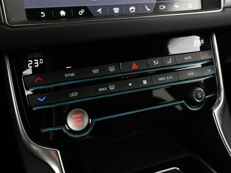 Jaguar XF 20d SportBreak Automat R-Sport Navi Tempomat Grzane Fotele Bixenon Kam X260 (2015-)