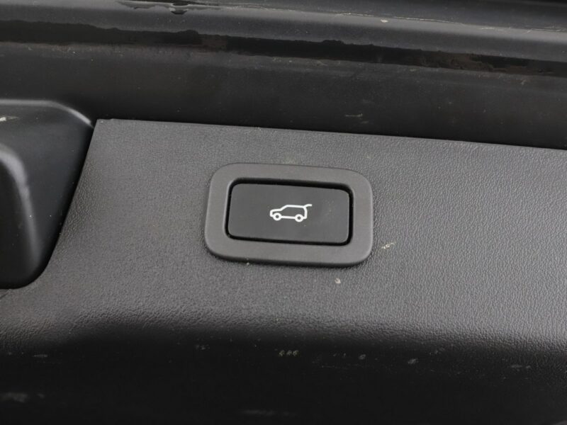 Jaguar XF 20d SportBreak Automat R-Sport Navi Tempomat Grzane Fotele Bixenon Kam X260 (2015-)