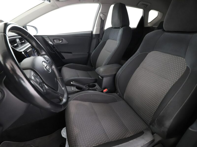 Toyota Auris 1.8 Hybrid Edition-S+ Klimatronik Tempomat Grzane Fotele Kamera LED II (2012-)
