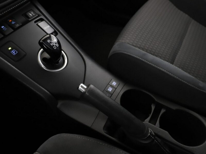 Toyota Auris 1.8 Hybrid Edition-S+ Klimatronik Tempomat Grzane Fotele Kamera LED II (2012-)