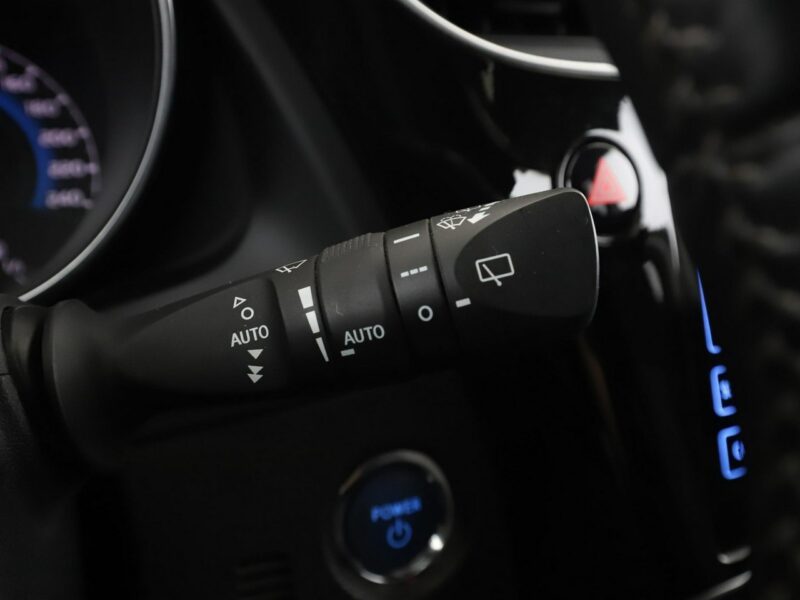 Toyota Auris 1.8 Hybrid Edition-S+ Klimatronik Tempomat Grzane Fotele Kamera LED II (2012-)