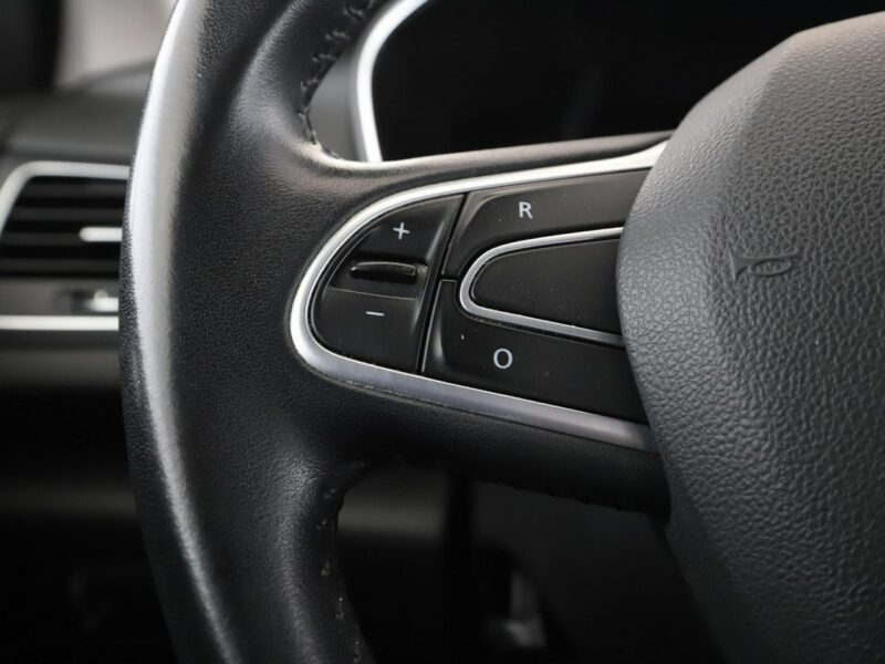 Renault Megane navi klima czujniki parkowania bluetooth IV (2016-)