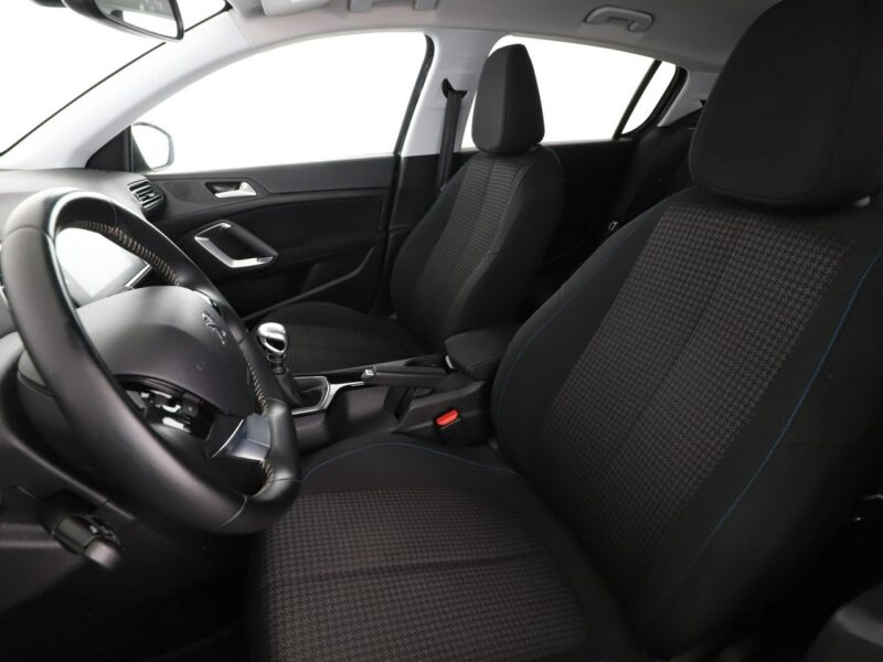 Peugeot 308 navi klima auto kamera i czujniki parkowania T9 (2014-2021)