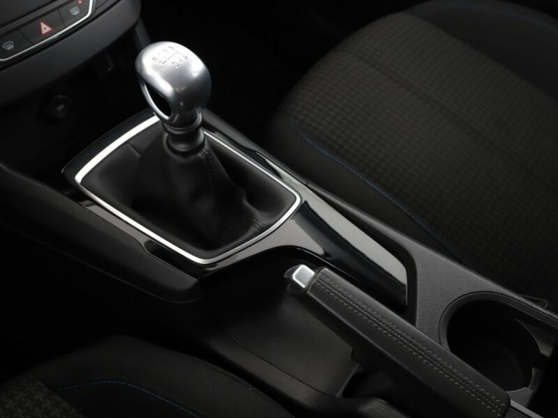 Peugeot 308 navi klima auto kamera i czujniki parkowania T9 (2014-2021)