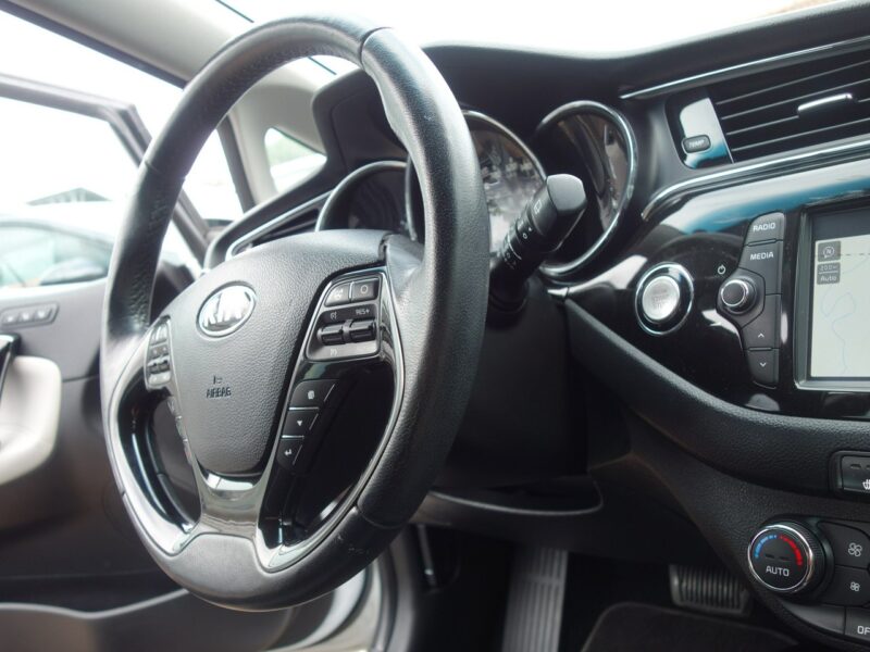 Kia Cee'd KIA CEED III (2018-)