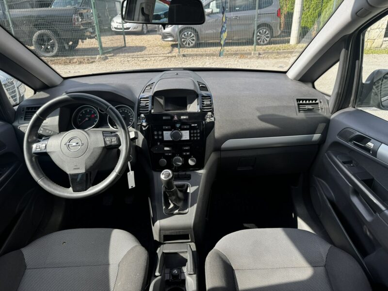 Opel Zafira Raty/Zamiana Gwarancja 1,6 benzyna niski przebieg 7 OSÓB B (2005-2011)