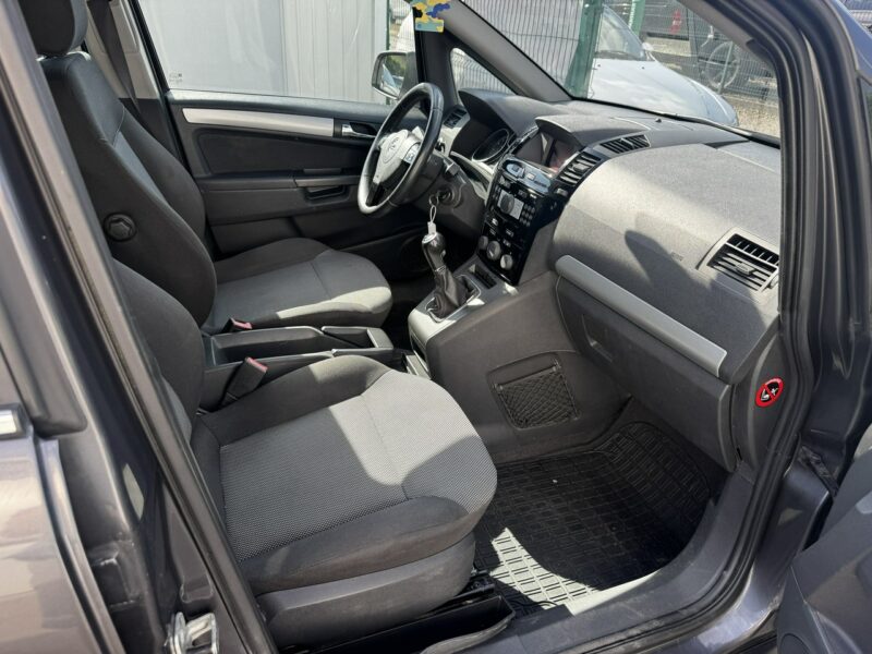 Opel Zafira Raty/Zamiana Gwarancja 1,6 benzyna niski przebieg 7 OSÓB B (2005-2011)