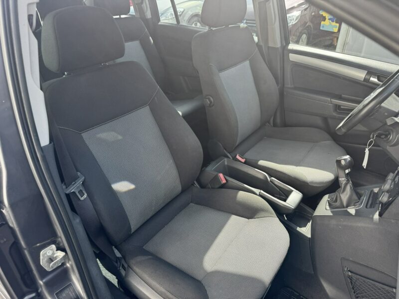 Opel Zafira Raty/Zamiana Gwarancja 1,6 benzyna niski przebieg 7 OSÓB B (2005-2011)