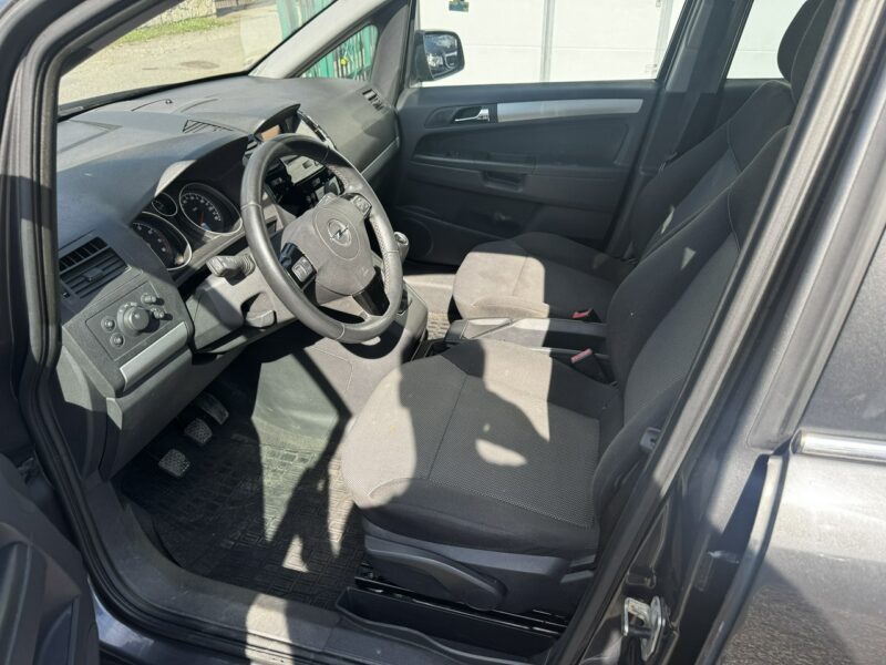 Opel Zafira Raty/Zamiana Gwarancja 1,6 benzyna niski przebieg 7 OSÓB B (2005-2011)