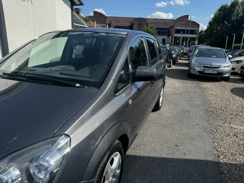 Opel Zafira Raty/Zamiana Gwarancja 1,6 benzyna niski przebieg 7 OSÓB B (2005-2011)