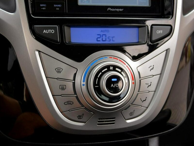 Hyundai ix20 1.4(90KM) Skóry Navi Parktronic Klimatronic Alu z Niemiec