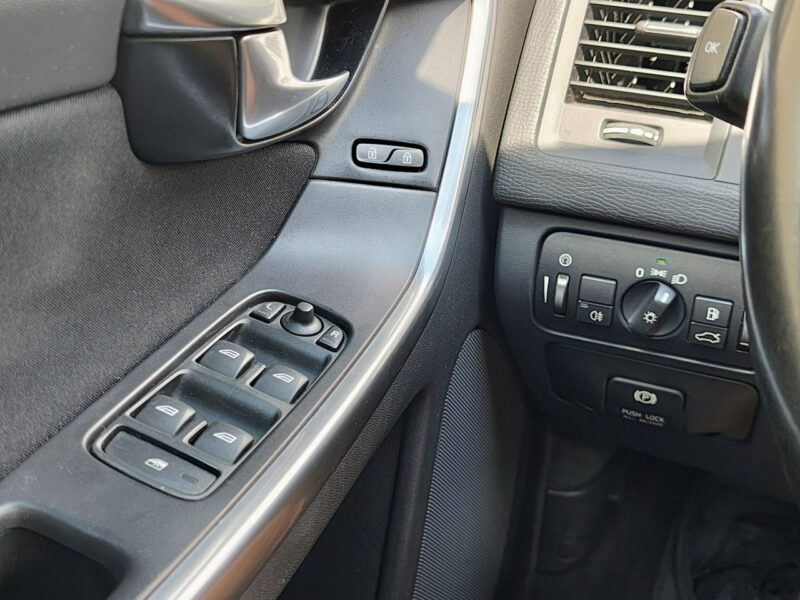 Volvo XC 60 I (2008-2017)