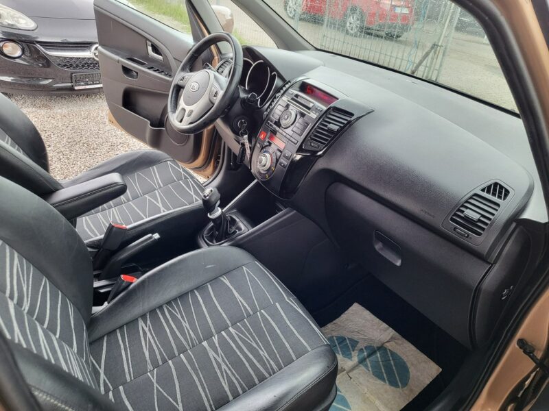 Kia Venga 1.6 125 KM Kamera Parktronik Skóry I Właściciel Opłaty Zapraszamy !!!