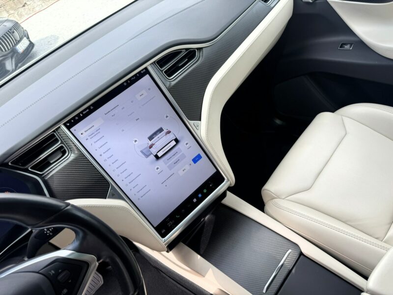 Tesla Model X Auto pilot, Europa, Kamera, Ładowarka, LED, x2 kluczyk, FV-23%