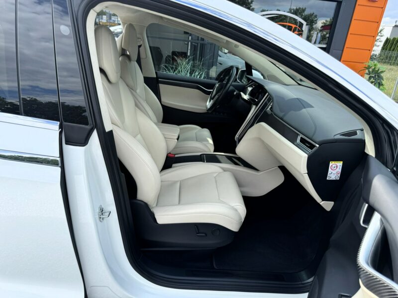 Tesla Model X Auto pilot, Europa, Kamera, Ładowarka, LED, x2 kluczyk, FV-23%