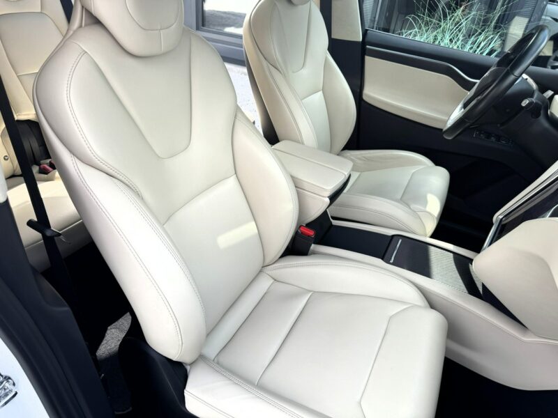 Tesla Model X Auto pilot, Europa, Kamera, Ładowarka, LED, x2 kluczyk, FV-23%