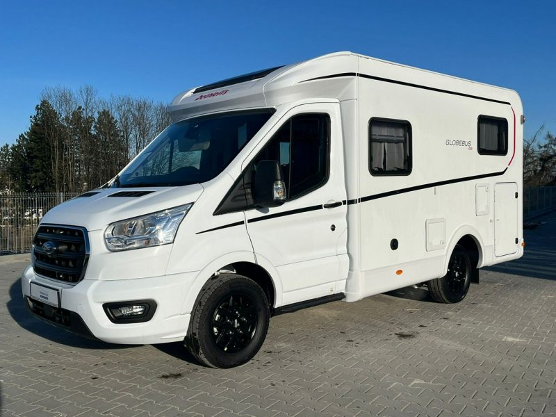 samochody kempingowe Dethleffs Globebus GO T15 Kompaktowa półintegra Dethleffs w wersji zimowej! Korzyść 30.000 PLN!