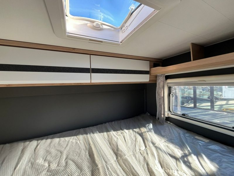 samochody kempingowe Dethleffs Globebus GO T15 Kompaktowa półintegra Dethleffs w wersji zimowej! Korzyść 30.000 PLN!