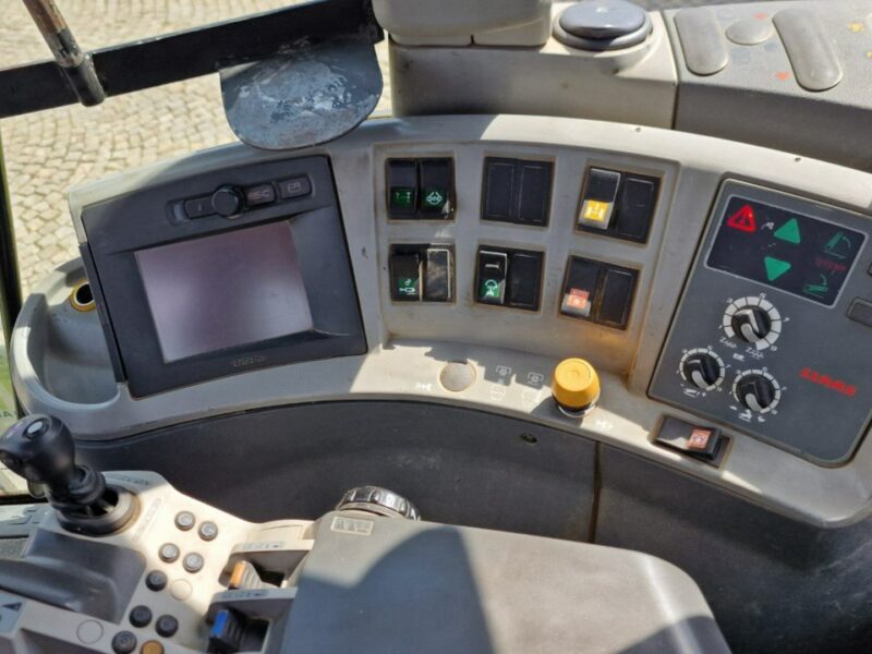 ciągniki Claas CLAAS Axion 820 TUZ CLAAS Axion 820 przedni TUZ