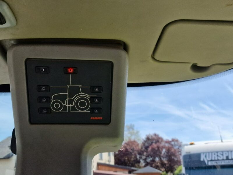 ciągniki Claas CLAAS Axion 820 TUZ CLAAS Axion 820 przedni TUZ