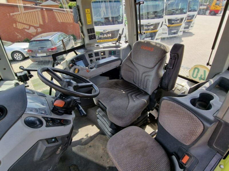 ciągniki Claas CLAAS Axion 820 TUZ CLAAS Axion 820 przedni TUZ