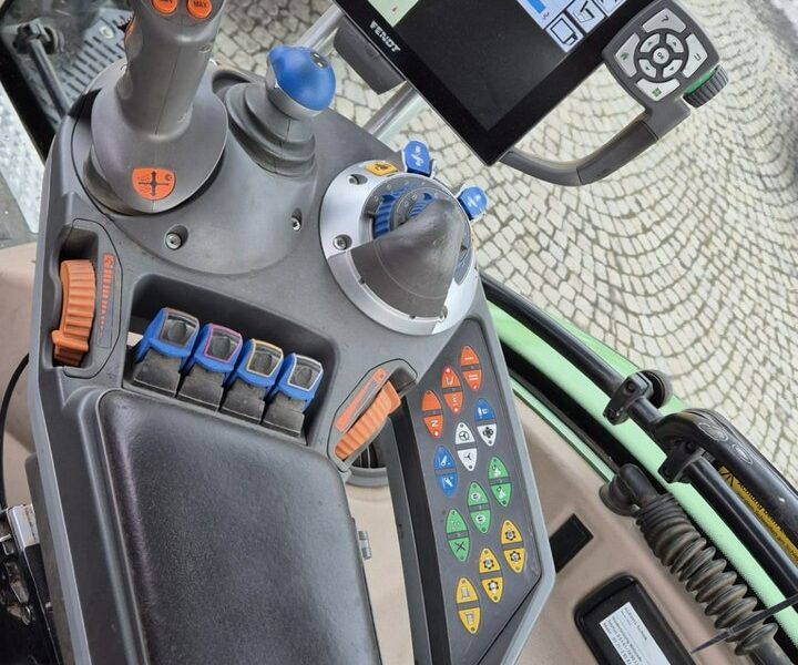 ciągniki Fendt 716 VARIO Profi Plus 716 VARIO Profi Plus