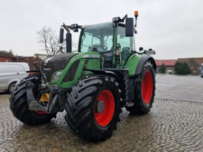 ciągniki Fendt 724 VARIO SCR WOM ABS mocno wyposażony 724 VARIO , Klima, 2012 r