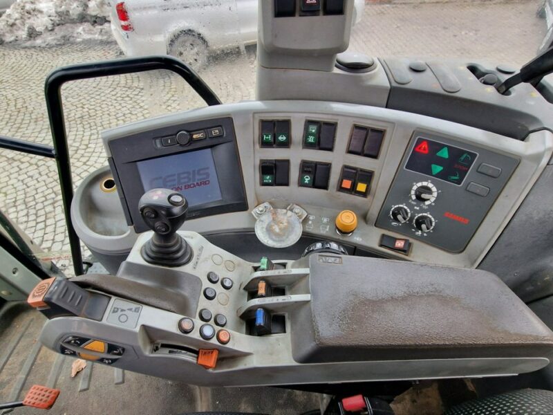 ciągniki Claas CLAAS Axion 810 CLAAS Axion 810