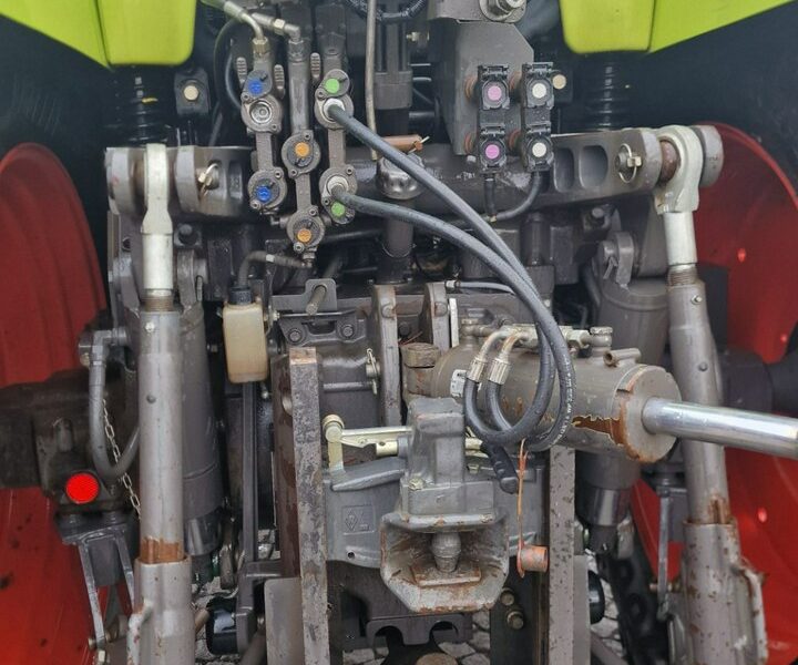 ciągniki Claas CLAAS Axion 810 CLAAS Axion 810