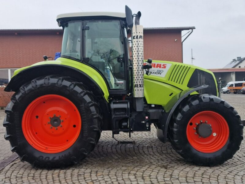 ciągniki Claas CLAAS Axion 810 CLAAS Axion 810