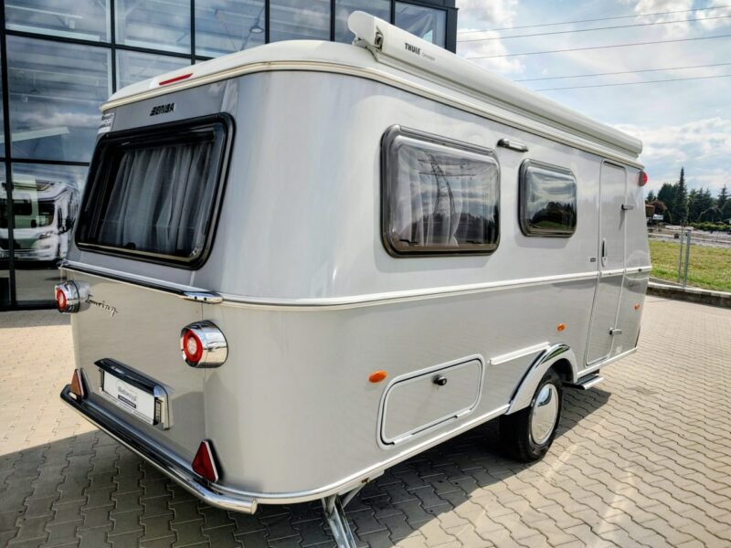 przyczepy kempingowe Hymer-Eriba Touring Facelift - Touring 560 Wyjątkowa przyczepa nawet dla 6 osób z otwieranym dachem!