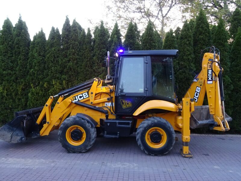 na równych kołach JCB 2CX SM 4 WS JCB 2CX 4x4 Compact koparko-ładowarka 2 łyżki dodatkowe Sprowadzona