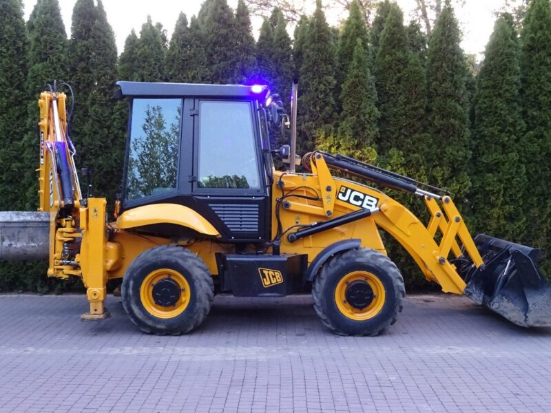 na równych kołach JCB 2CX SM 4 WS JCB 2CX 4x4 Compact koparko-ładowarka 2 łyżki dodatkowe Sprowadzona