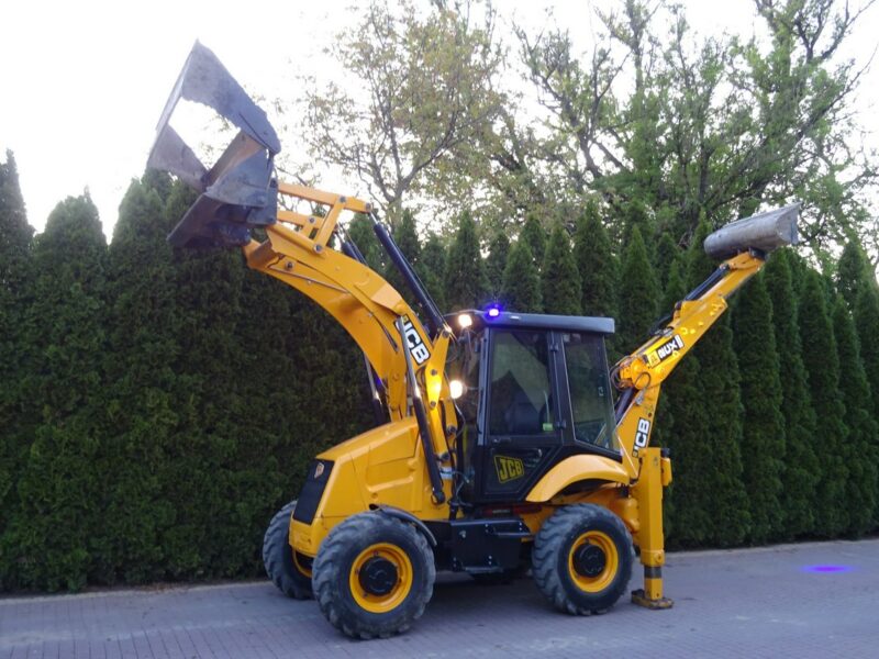 na równych kołach JCB 2CX SM 4 WS JCB 2CX 4x4 Compact koparko-ładowarka 2 łyżki dodatkowe Sprowadzona