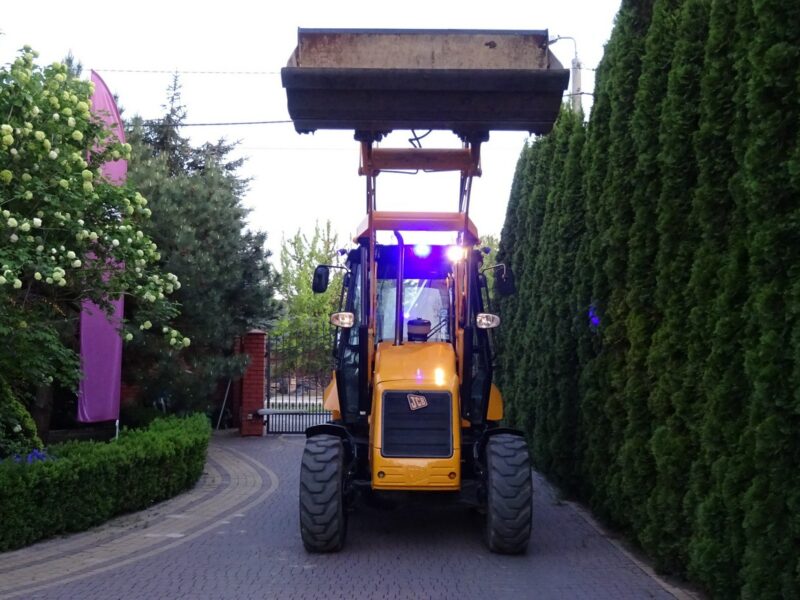 na równych kołach JCB 2CX SM 4 WS JCB 2CX 4x4 Compact koparko-ładowarka 2 łyżki dodatkowe Sprowadzona
